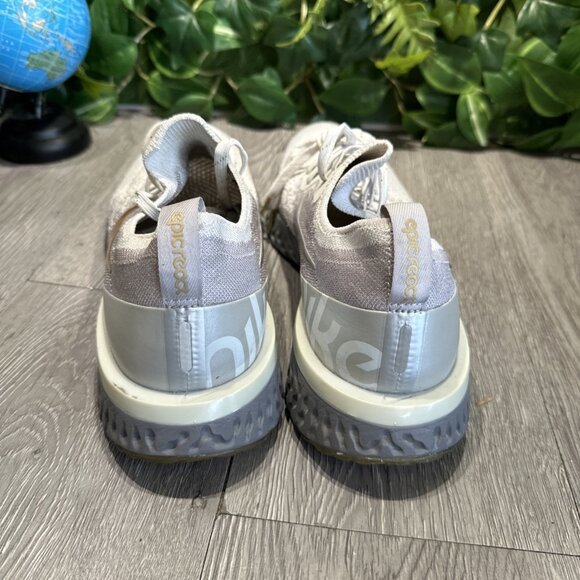 Nike Epic React Flyknit Women's Size 10 Running Shoes Vast Grey Metallic Gold - Picture 5 of 10